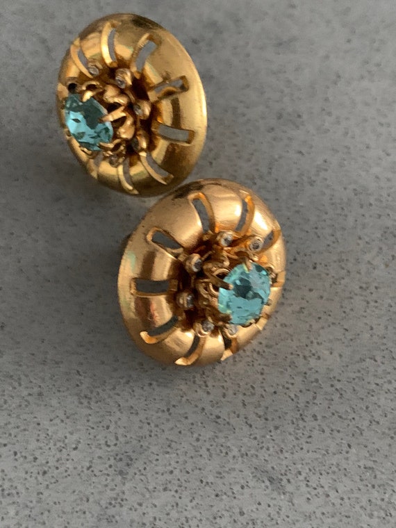 Vintage Aqua Rhinestone Screwbacks, Early Mid Centurn Post Deco Brassy Goldtone Minimalist Floral Sunburst Earrings, Hip and Chic