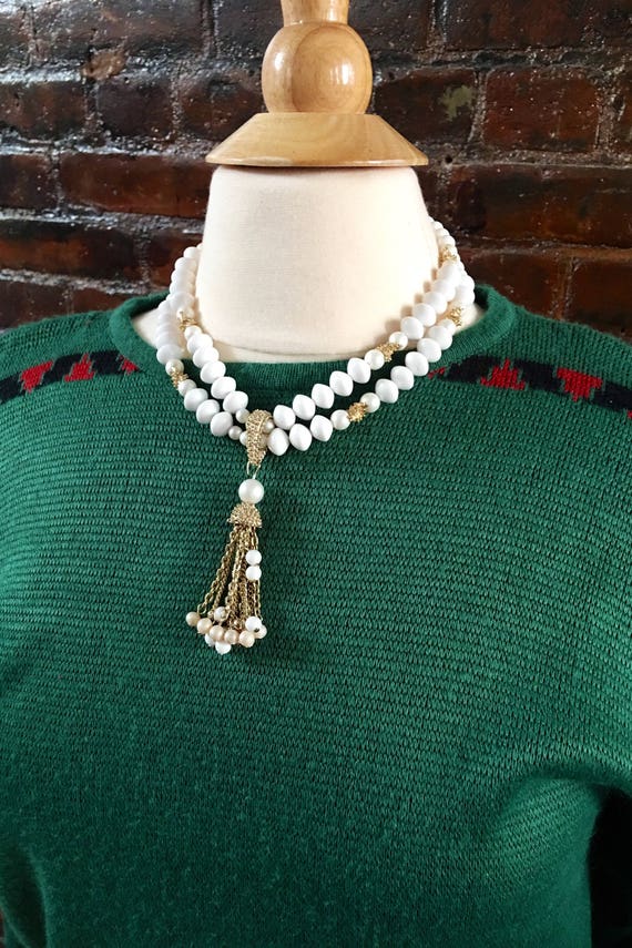 Vintage white beads & gold chains groovy Mod 60's… - image 3