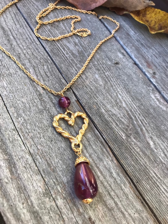 Avon Golden Hearts & Purple Amethyst Cabochon Bead Long Pendant Necklace
