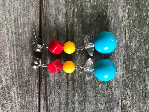 Cool Mid Century Rainbow Plastic Beaded Dangle St… - image 6