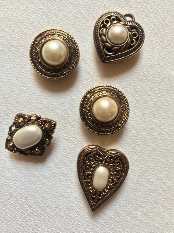 A Set of 5 Really exquisite Victorian Revival Antiqued Goldtone & Faux Pearl 80s Bling Hipster Prairie Fashionista Button Covers