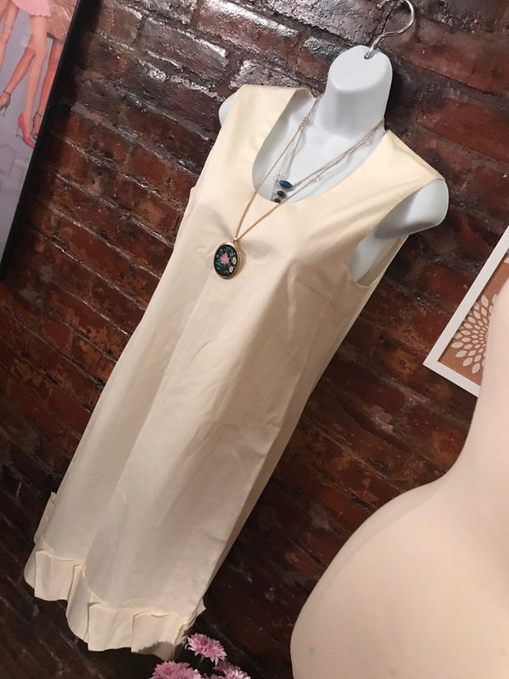Vintage Prada White Cotton Ruffle Hemmed Sheath Modernist Designer Dress Italian Size 42 vintage glamour wedding