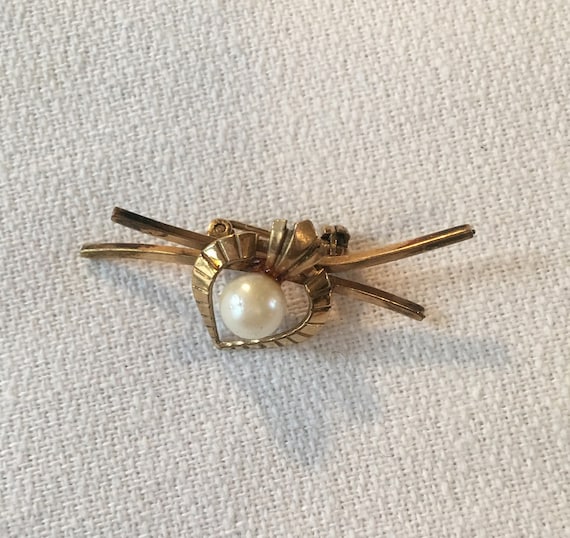 Tiny Gothic Crowned Heart Unisex Lapel Pin with Pearl, Regal Mid Century 8k gold filled Estate Jewelry Vintage Brooch Signed Wells