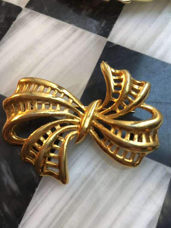 Pretty Vintage Golden Bow Pin makes A Sassy Gift, Now Trending Unisex Lapel Pin
