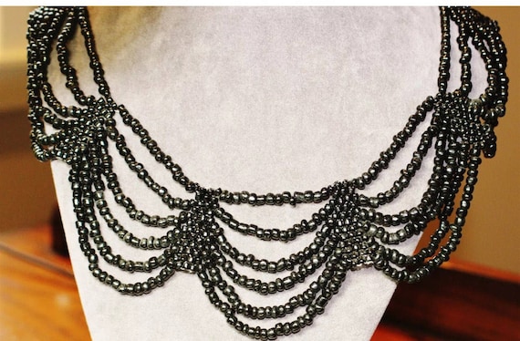 Vintage Scalloped Seed Bead Southwestern Choker Collar Statement Necklace, Hand Strung beaded Boho Gypsy Cowgirl Praire Fashion accessory