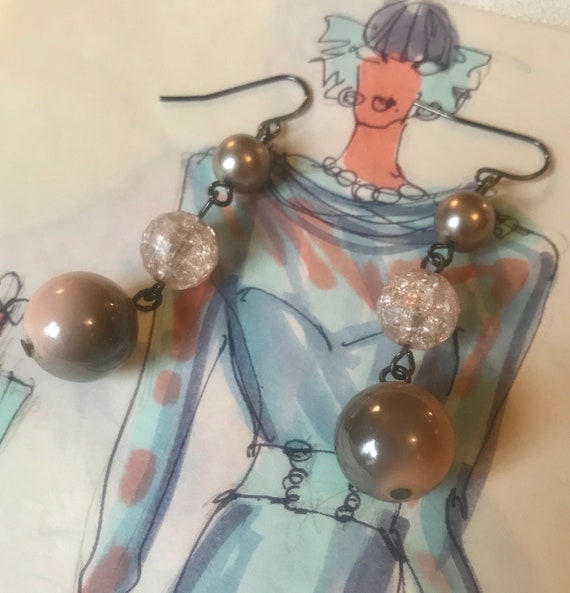 Vintage Pink & Gray Taupe Faux Pearl Drop Dangle E
