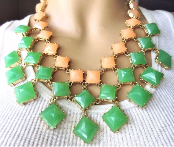 Kate spade Light Deco Green & pastel Peach Lucite Tile Gems in Goldstone Sylish Statement Necklace