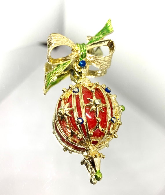 Vintage Lucite Red Christmas dangle Ornament Brooch with Ornate Golden Ribbon & bow, elegant Holiday Lapel Pin