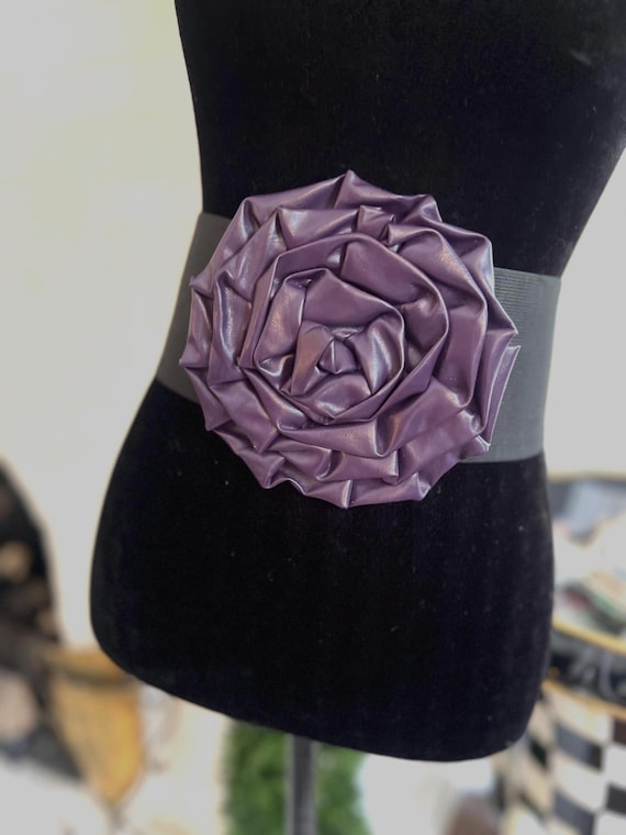 Oversized Purple Flower Waist Cincher Belt - 80s 90s Bold Statement Accessory for Costumes and Parties or just Your Unique Style!