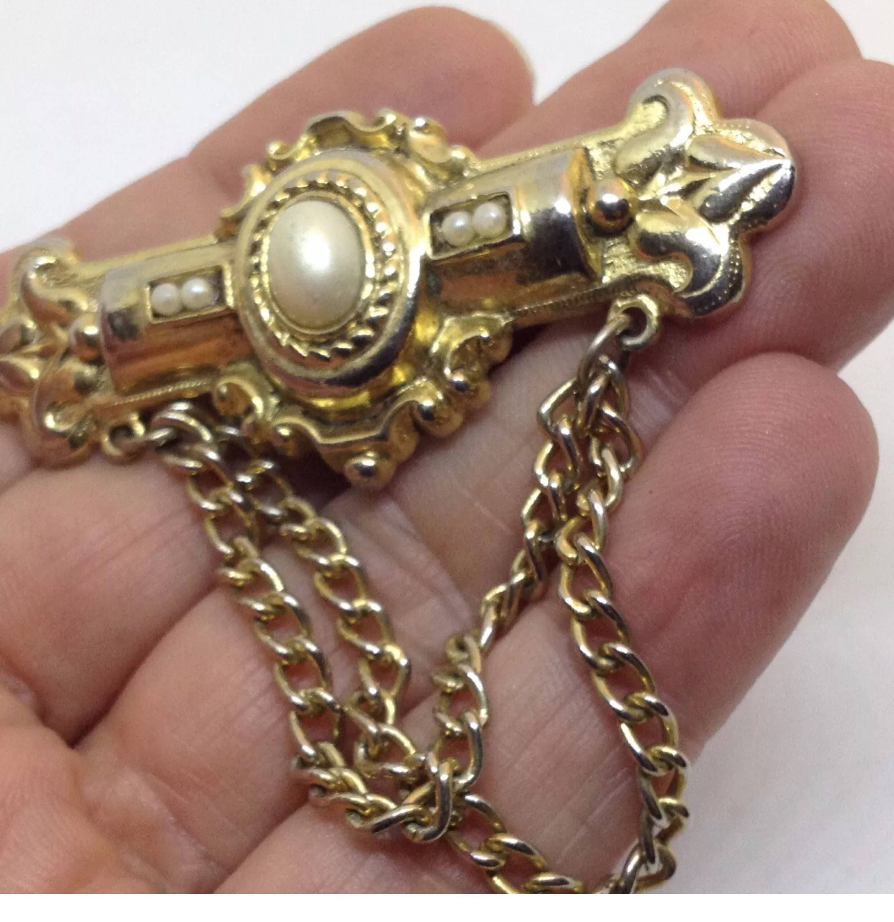 Vintage Bar Pin Goldtone with Draping Chains & Faux Pearl Center Piece