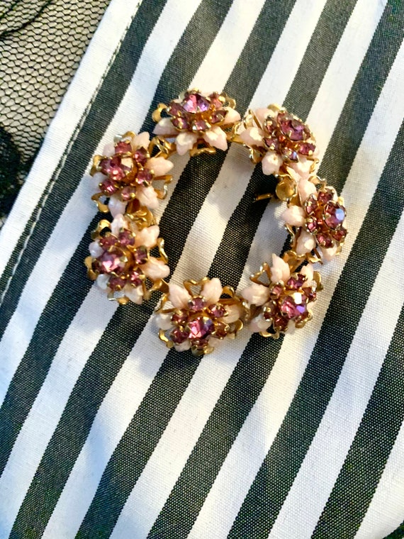 Vintage Pink Rhinestones Floral Pastel & Goltone … - image 9