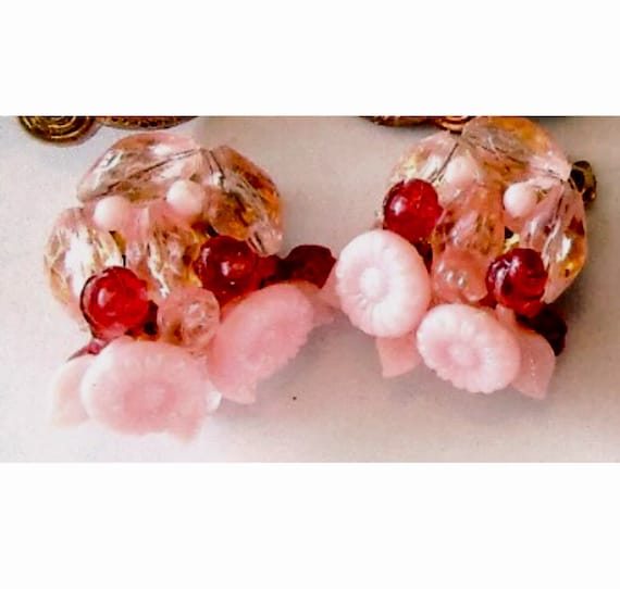 Pretty in Pink Cluster Bead Earrings, Mid Century Vintage Plastic Beaded Pink Floral Earrings