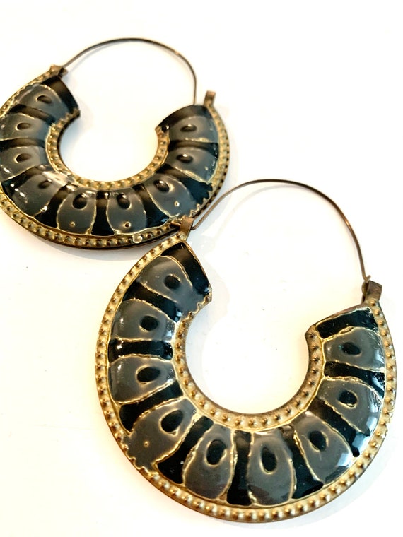 Vintage Boho Enamel Snake Brass Hoops, Big Bold 8… - image 9