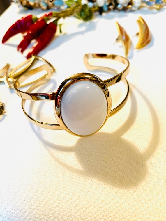 AVON Minimalist White Lucite Shiny Goldtone Cuff Bracelet