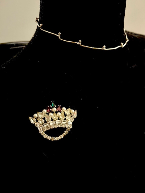 Vintage 50s Coronation Crown Brooch, Rhinestones and Faux Pearls