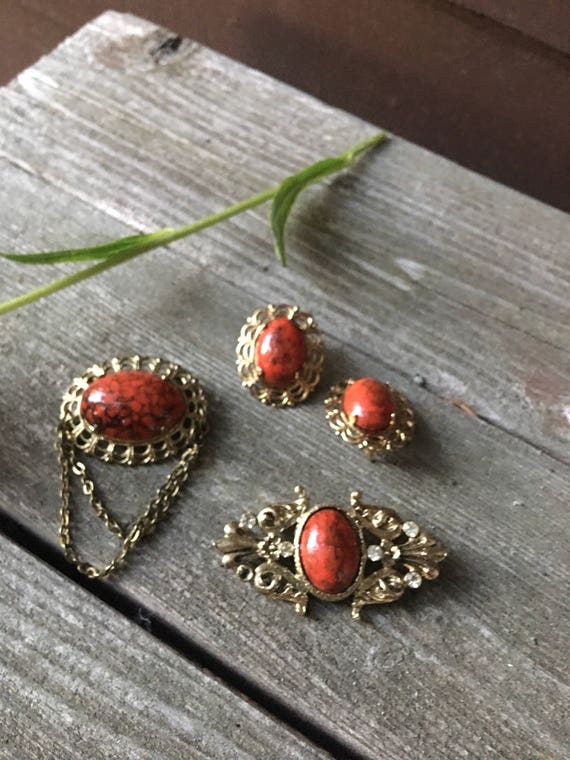 Vintage red faux marble double brooch & earrings set 80's retro goth Victorian rivial punky costume jewelry