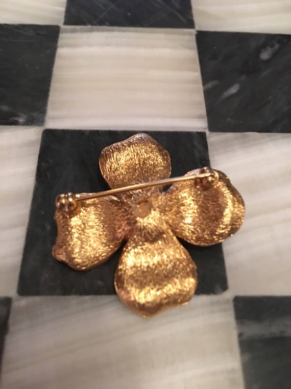 Vintage Goldtone Dogwood Flower Brooch - JJ Style - image 3