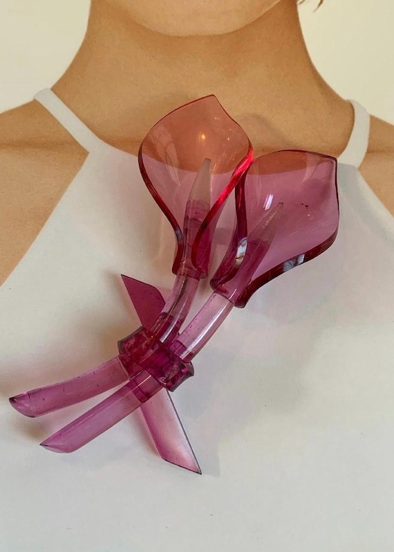 Vintage Art Deco Pink Purple Lucite Cala Lily Brooch, Lapel Pin, Hair or Hat Pin  (4.25 inch)