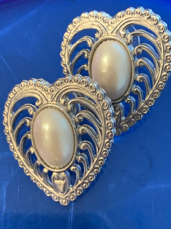 Romantic Heart Pearl Earrings, Collectible Vintage Signed Park Lane Ornate Openwork Large Studs, Sweet Material Girl 80s Costume Jewelry