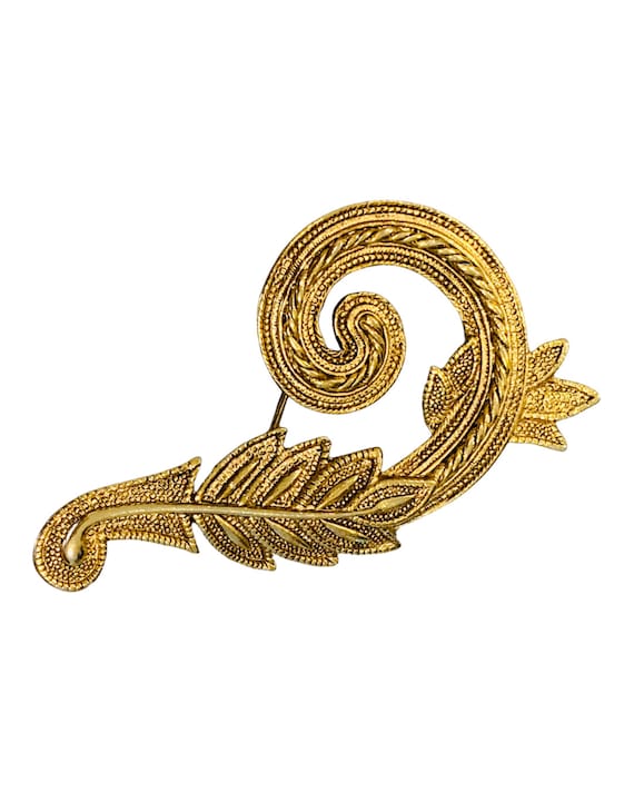 Snobby Golden Swirl Lapel Pin, Stately Preppy Ornate Vintage Brooch, Unisex Power Dressing Must Have Statement Jewelry