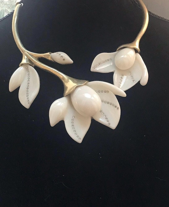 Oscar De La RENTA Magnolia White Floral Statement Necklace, Designer Runway Glamour Jewelry is Wedding, Formal Prom