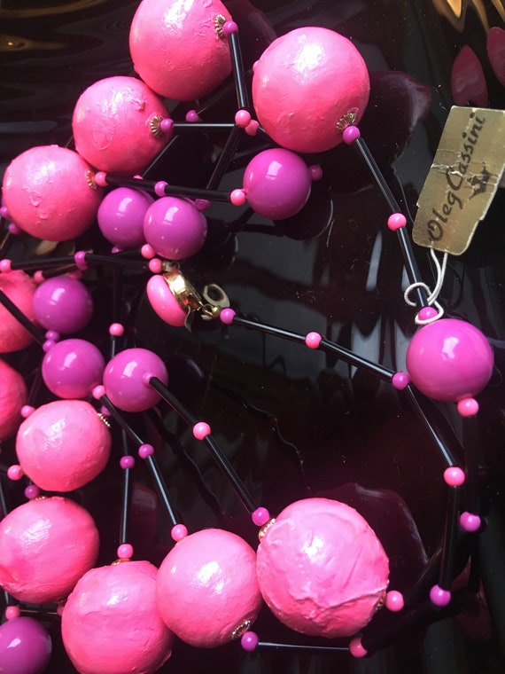 Vintage 1960s OLEG CASSINI Psychedelic Neon Mod Necklace NEW Old Stock, Hot Pink 60s Love Beads, Yeah Baby!