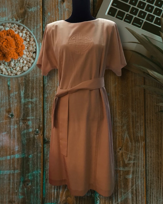 Vintage Tan Beige Asian Sheath Dress made in Hawaii, Classic and Classy, Simple and Sexy