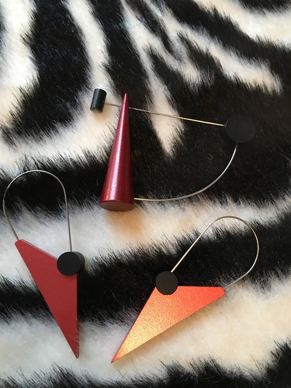 Incredible Super cool 80s Post Modernist Punk New Wave Abstract Architectural Red & Black Big Bling Earrings and Matching Unsex Lapel Pin