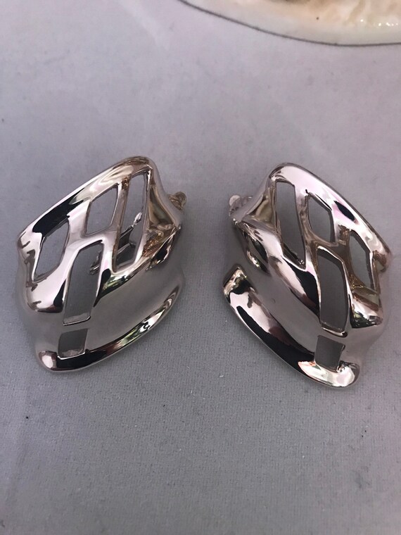 Trifari Silvertone Modernist Open Work Winged big… - image 6