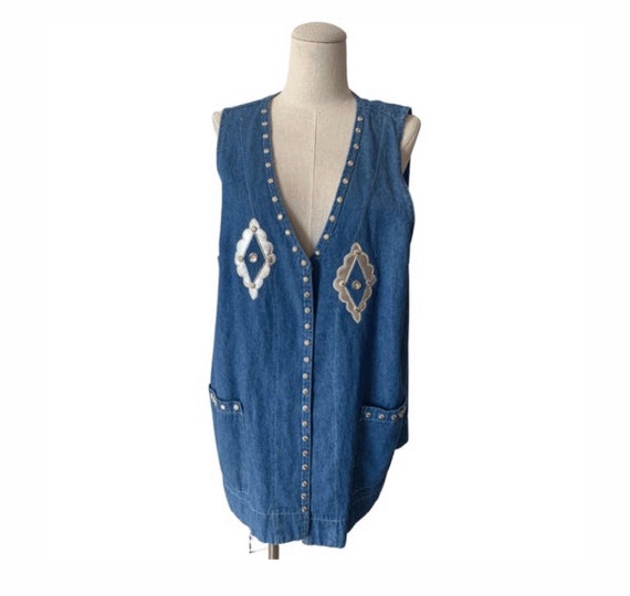 Vintage Embellished Oversized Denim Vest, Awesome 80s Ex Large Long Western Jeans Vest with Silver Appliqué, floral Studs,Gems, Pockets too!