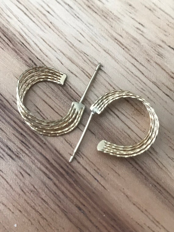 Dainty Little Golden Multi Wire Hoops, 70s Vintage Earrings