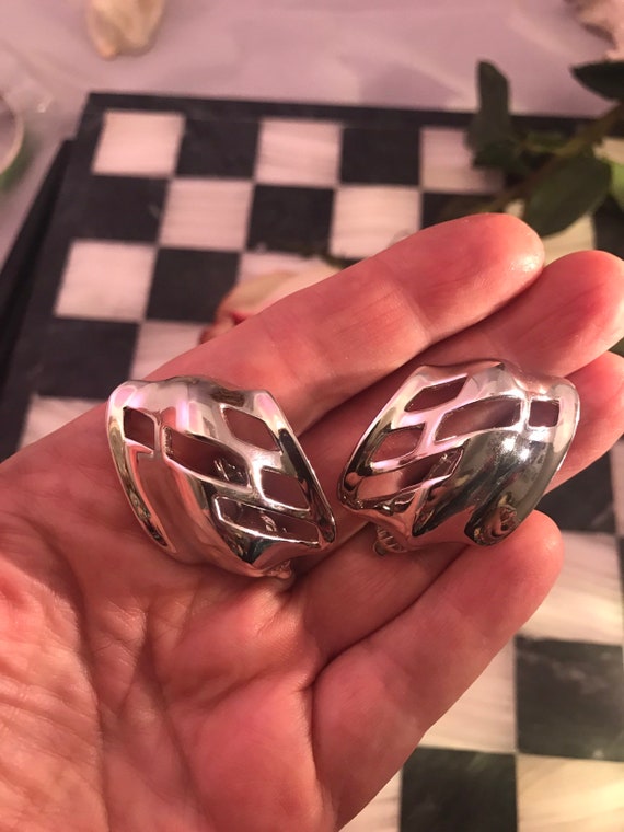 Trifari Silvertone Modernist Open Work Winged big… - image 9