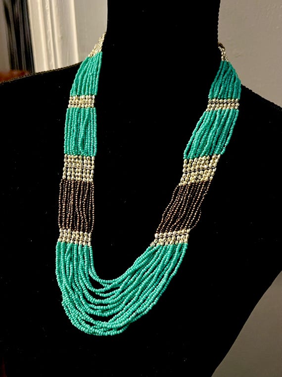 Vintage Southwestern glam Turquoise & Silver Seed Beads, 70s Multistand Costume GlamourJewelry Statement Necklace, Appalachian auction find