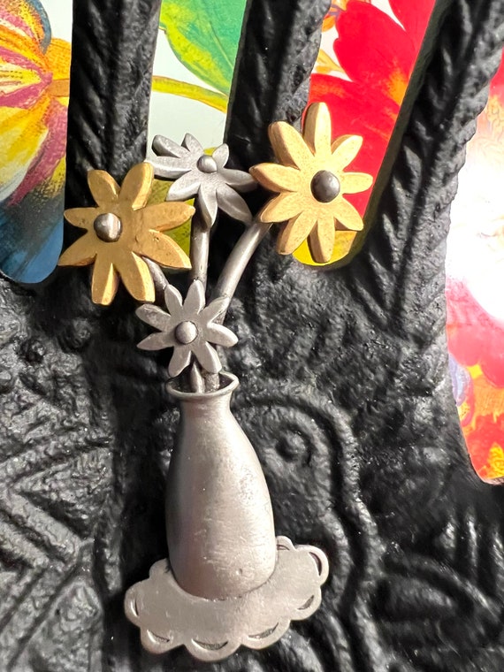 Mid Century Floral Lapel Pin, Pewter Tone Vase with Cheerful Gold & Silver Tone Daisies, 3D feeling Vintage Brooch, signed JJ