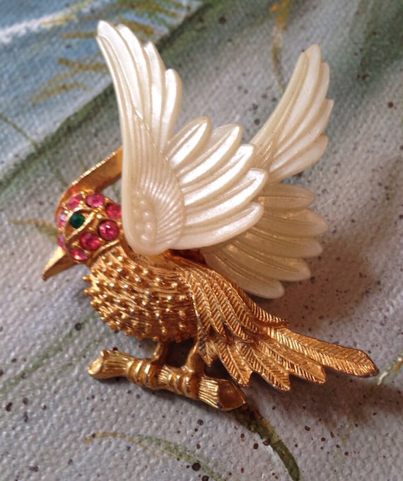 Elegant Hollywood Regency Exotic Bird Pin, Pink Rhinestones Articulated Wings Romantic Vintage Brooch Lapel Pin *AS IS*