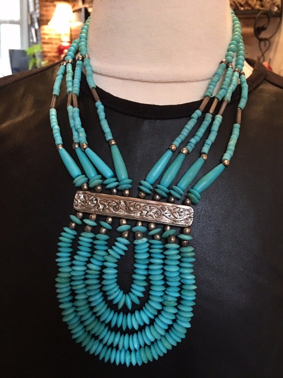 Vintage Statement sized costume southwestern Native American cowboy turquoise colored stone beaded necklace