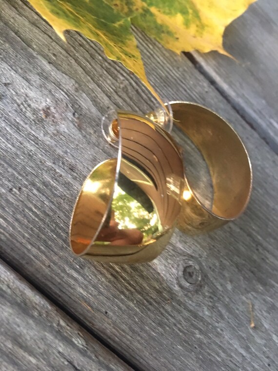 Big Chunky Mid Century 70s Sexy Shiny Goldtone Ear