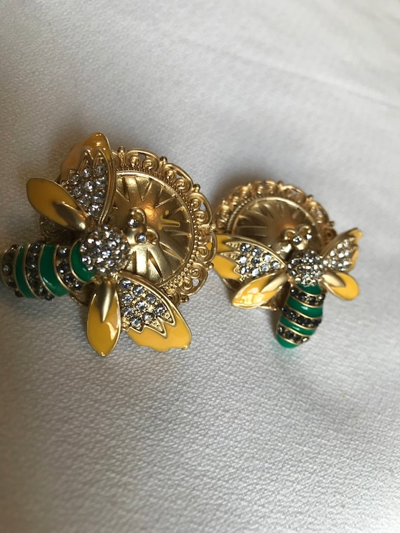 Trendy Enamel Bees on Matte Goldtone Medallions Statement Earrings, Early 2000s Bling Glamour Jewelry