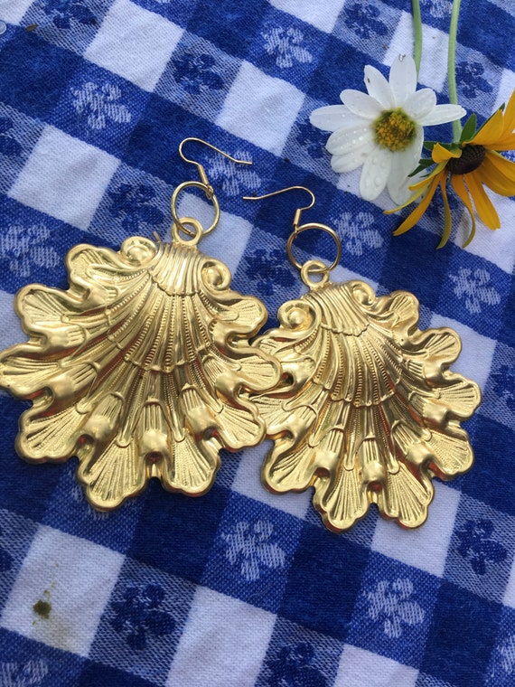 Huge Golden Shell Runway Earrings Signed Gay Isber, High Fashion Designer Jewelry, 90s Glam Bling Bling Statement Earrings