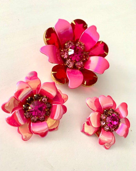 Fuchsia Hot Pink Floral Earrings and Flower Pin Set, Vintage 50s Costume Jewelry, Hollywood Glam, Enamel Painted Metal & Crystal Rhinestones