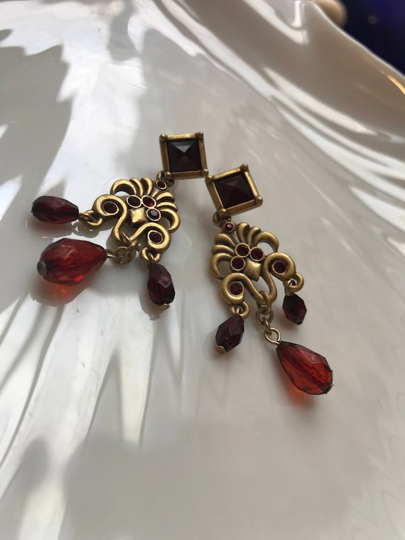 Elegant Romantic Red Crystal Goldtone Chandelier Dangling Earrings