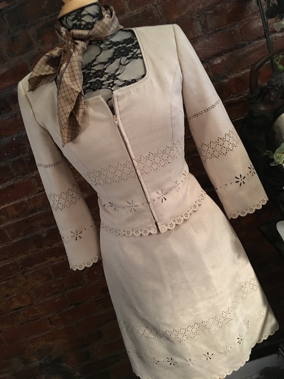 Lacey Ultra Suede Bolero Skirt Suit: Formfitting Zipfront, Size 4