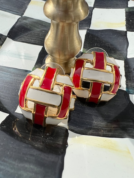 Cottage Core  Red & White Earrings, Open Work Basket Weave Enamel /Goldtone Button Style 70s Statement Earrings, Preppy Summer
