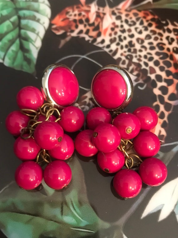 Hot Pink Cha Cha Earrings, Vintage Raspberry Fuschia Cluster Bead Swingy Disco Dancing Dangles, On Trend Barbie Pink Jewelry