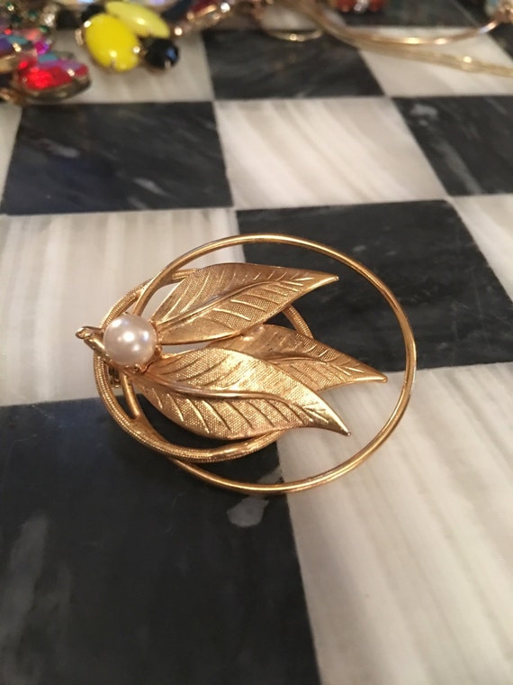 Mid Century Golden Leaf & Pearl Brooch