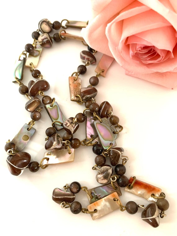 Vintage Tropical Pink Abalone Beads, Pretty Iridescent Pink & Beige Shell MOP BeadEd Flapper Necklace