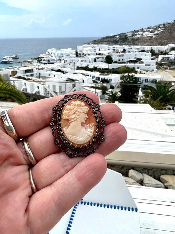 Vintage Carved Shell Cameo Brooch Pendant, Floral… - image 9