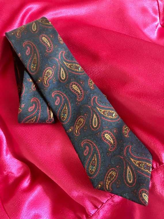 Narrow Vintage Navy Paisley Tie from Harrods, 100% Silk By Michealsons of London England