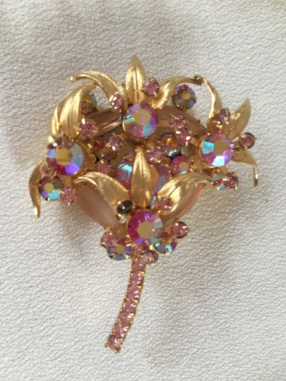 Juliana Pink Rhinestones & Golden Leaves Vintage Brooch, Now Trending Hollywood Regency Unisex Lapel Pin, Bridal Party Corsage Boutonniere