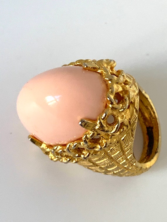 Pauline Rader Pink Cocktail Ring, Angel Skin Cabochon and Elegant Modernist Brutalist Golden Setting size 8